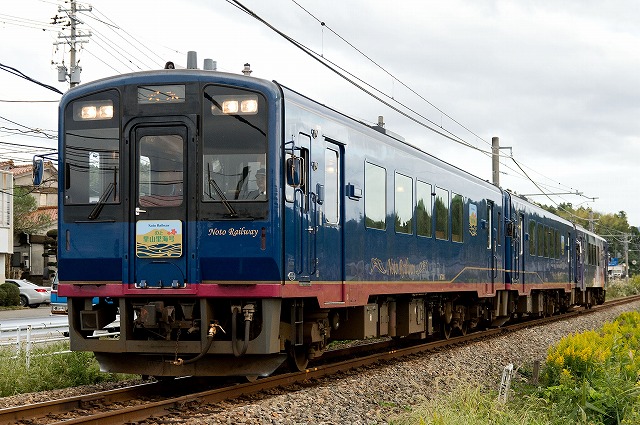 のと鉄道NT300形