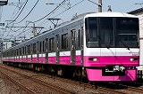 8900�`